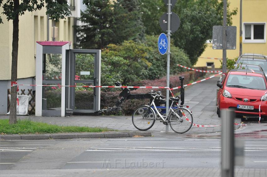 Kofferbombe entschaerft Koeln Graeffstr Subbelratherstr P068.JPG